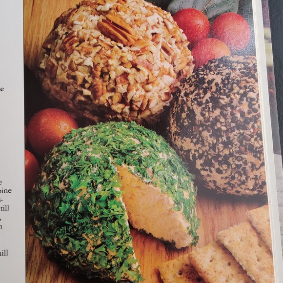 Vintage 90s | The Avon International Cookbook | recipes from reps 🌎 worldwide - Picture 14 of 16